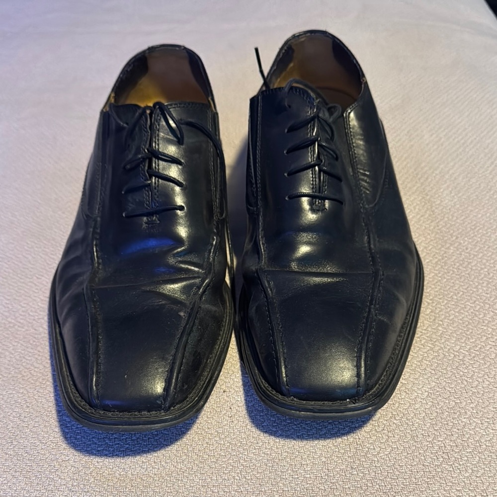 Florsheim Black Leather Oxfords